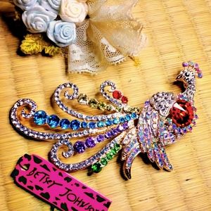 📿👠LOW PRICE...Betsey Johnson Peacock necklace